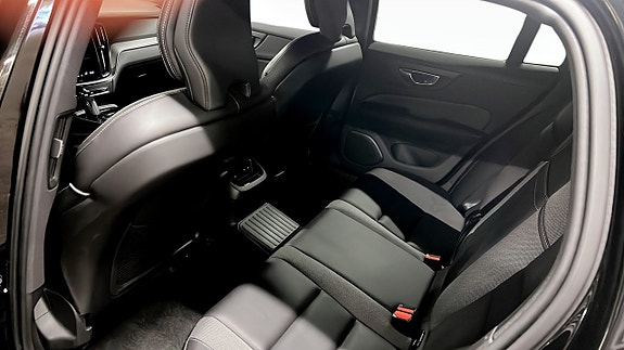 Volvo V60 11 of 12