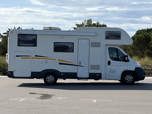 Fiat Sun Living 250 Lido A12 B-körkort 3.5 ton AC Stort Garage Dubbelsäng x 3 Markis 4 of 15