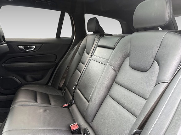 Volvo V60 13 of 18