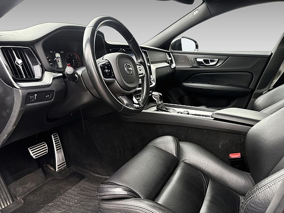 Volvo V60 12 of 18