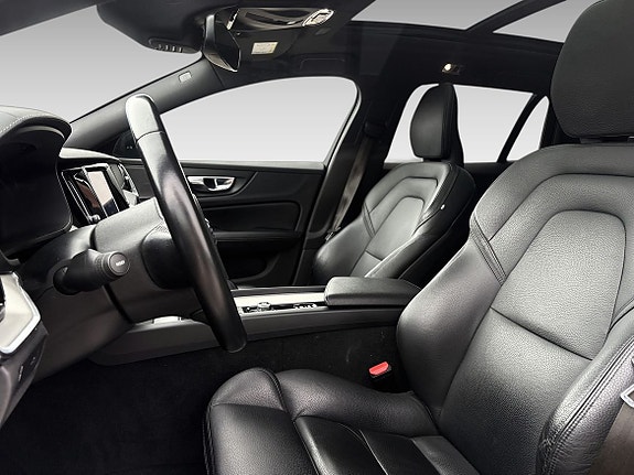 Volvo V60 11 of 18