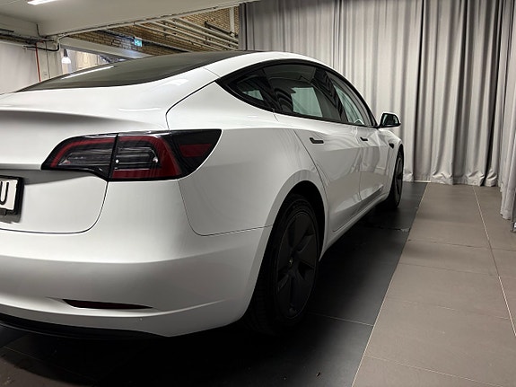 Tesla Model 3 5 of 23
