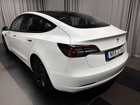 Tesla Model 3 4 of 23
