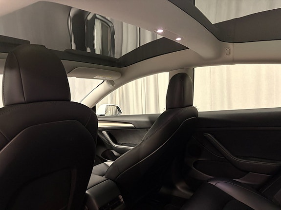 Tesla Model 3 8 of 23