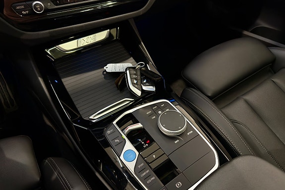 BMW iX3 26 of 30