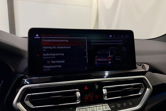 BMW iX3 20 of 30