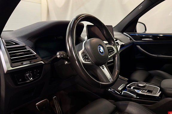 BMW iX3 10 of 30