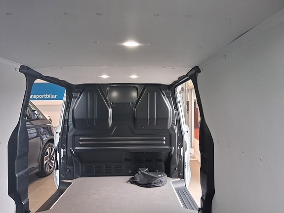 Volkswagen Transporter 5 of 5
