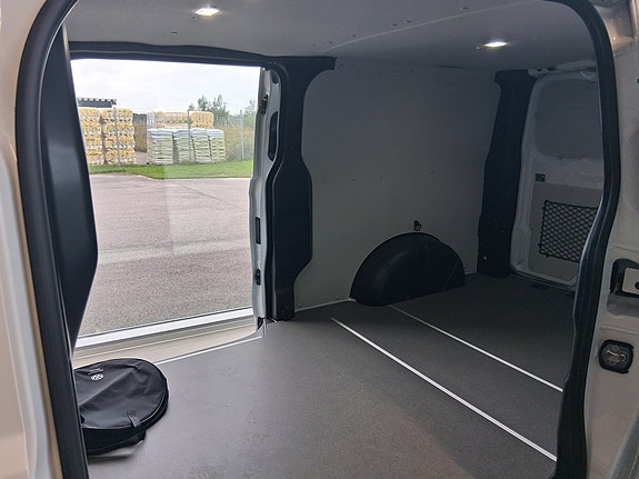 Volkswagen Transporter 4 of 5