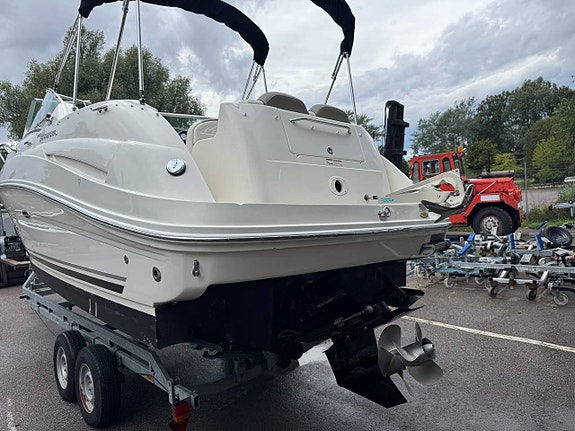 Sea Ray 240 Sundancer Mercruiser 5,0 MPI 260hk - 2007 2 of 12