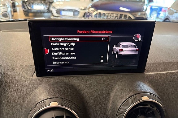 Audi Q2 20 of 23