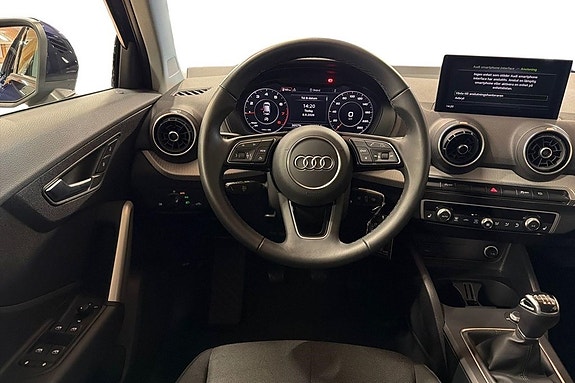 Audi Q2 8 of 23