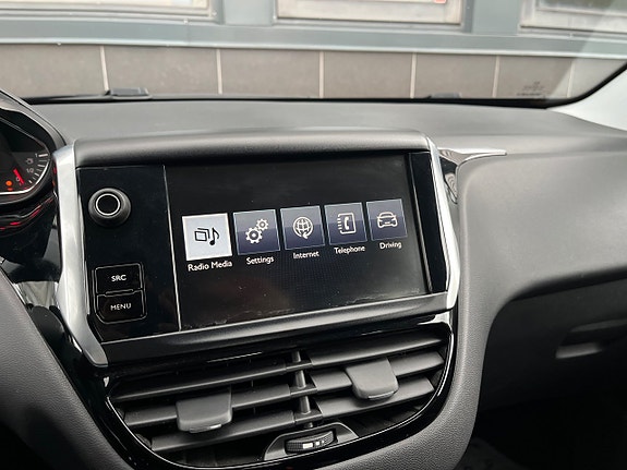 Peugeot 208 15 of 25