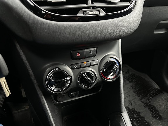 Peugeot 208 20 of 25