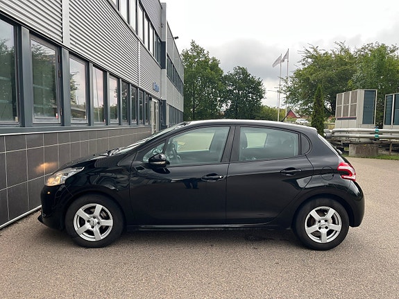 Peugeot 208 7 of 25