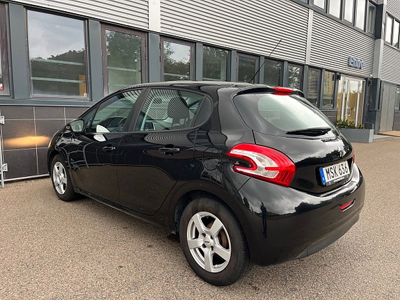 Peugeot 208 6 of 25