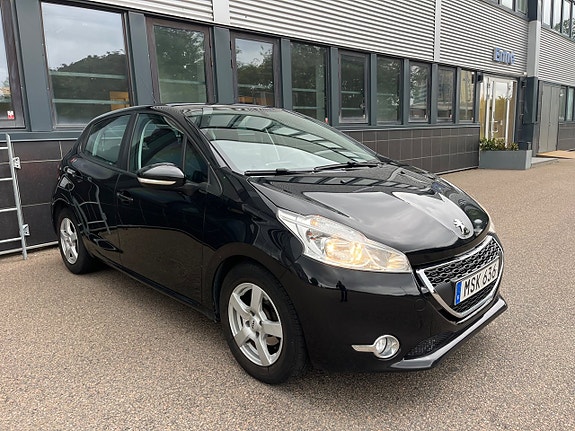 Peugeot 208 3 of 25