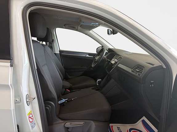 Volkswagen Tiguan Allspace 15 of 18