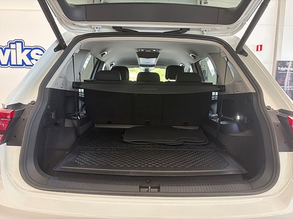 Volkswagen Tiguan Allspace 16 of 18