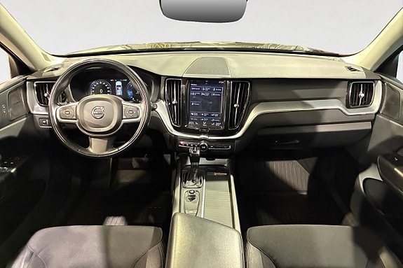 Volvo XC60 11 of 19