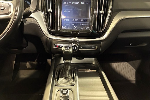 Volvo XC60 12 of 19