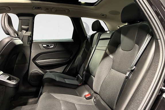 Volvo XC60 15 of 19