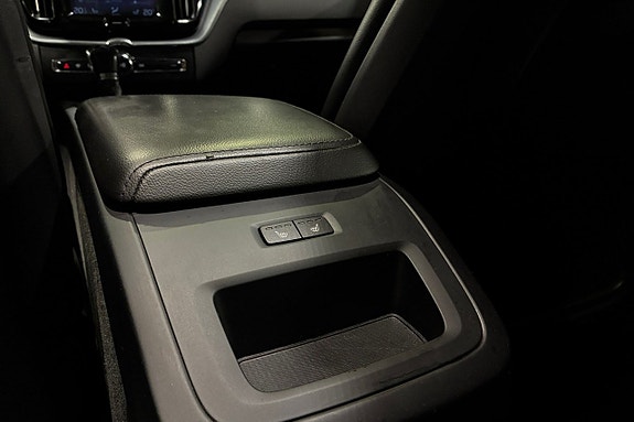 Volvo XC60 16 of 19