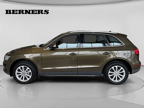 Audi Q5 2 of 11