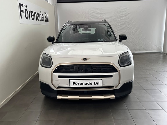 MINI Countryman E 2 of 13