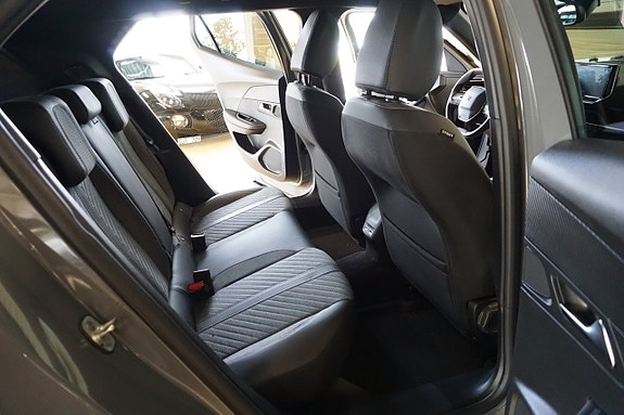 Peugeot 2008 6 of 13