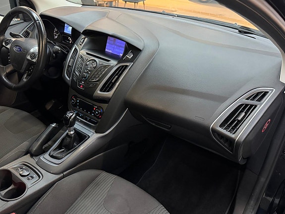 Ford Focus 9 of 17