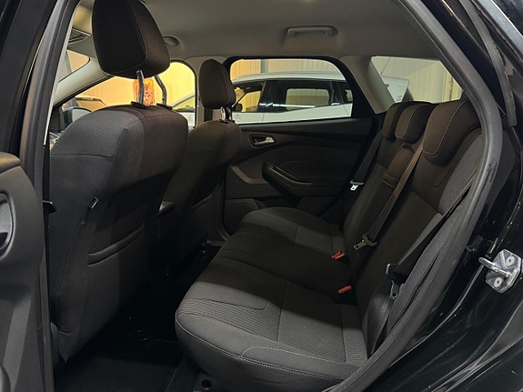 Ford Focus 16 of 17