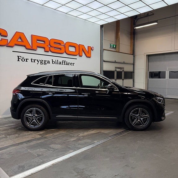 Mercedes-Benz GLA250 e 3 of 11