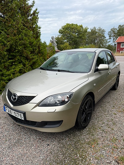 Mazda 3 2 of 7