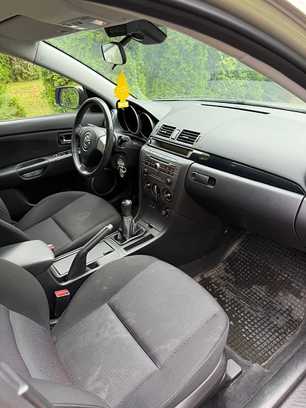 Mazda 3 5 of 7