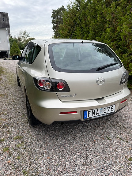 Mazda 3 3 of 7