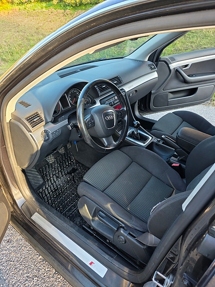 Audi A4 4 of 7