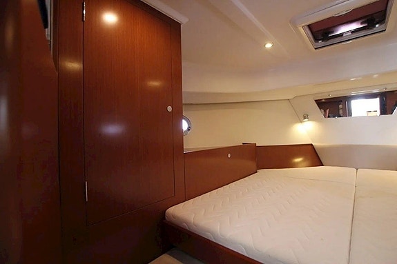 Beneteau Swift Trawler 34 FB 17 of 30