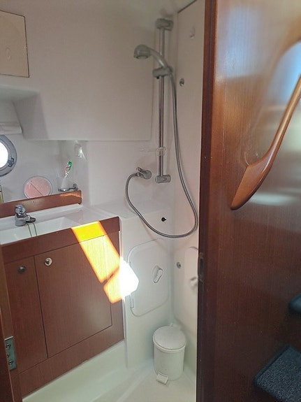 Beneteau Swift Trawler 34 FB 27 of 30