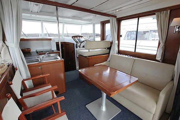 Beneteau Swift Trawler 34 FB 10 of 30