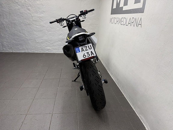 HUSKVARNA 701 Supermoto 14 of 15