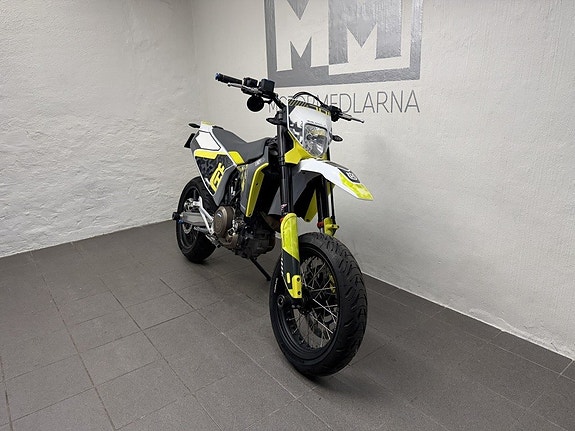 HUSKVARNA 701 Supermoto 4 of 15