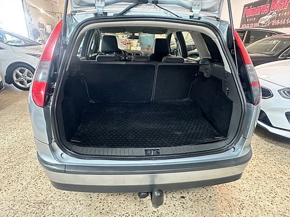 Ford Focus 10 of 13