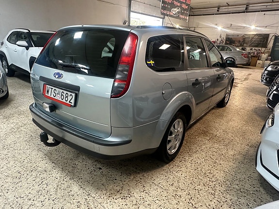 Ford Focus 5 of 13
