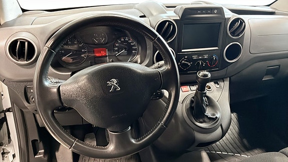 Peugeot Partner 4 of 9