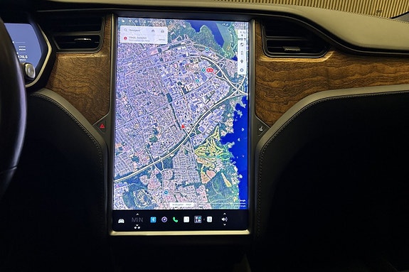 Tesla Model S 11 of 14