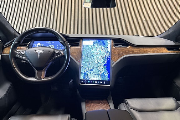 Tesla Model S 7 of 14