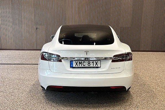 Tesla Model S 9 of 14