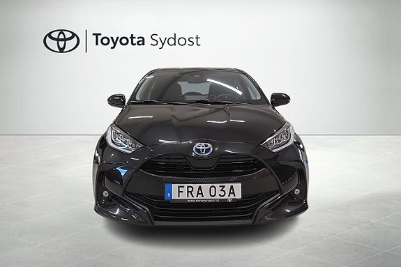 Toyota Yaris 3 of 20