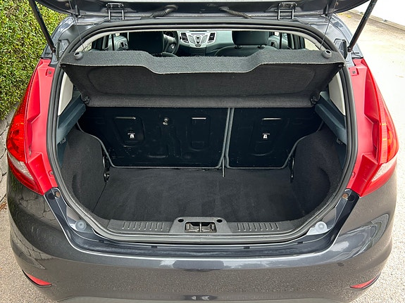 Ford Fiesta 5 of 10